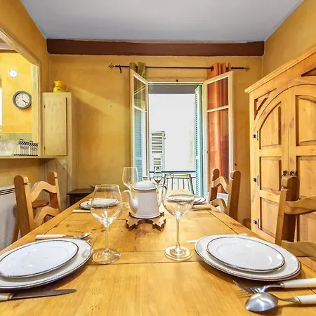 아파트 Sejour Serein Au Coeur De La Vieille - 멍똥