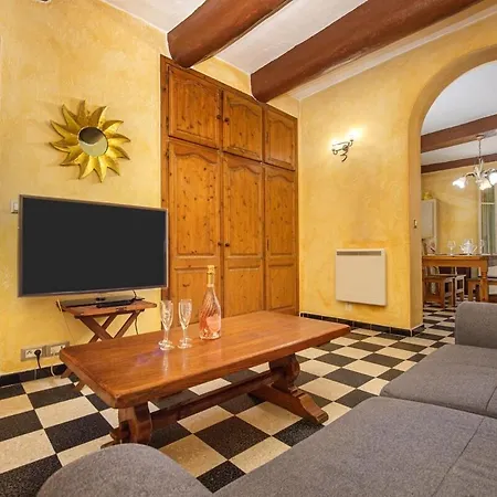 Serein Au Cœur De La Vieille - Appartement