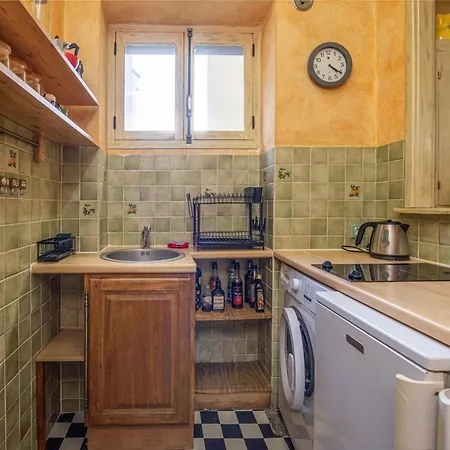 Apartment Sejour Serein Au Coeur De La Vieille - Menton
