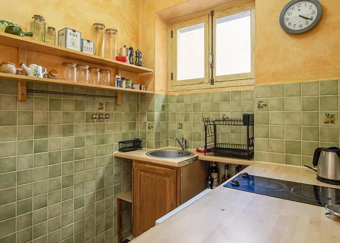 Sejour Serein Au Coeur De La Vieille - Apartment