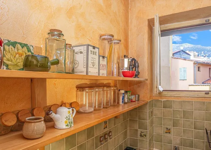 Serein Au Cœur De La Vieille - * Mentone