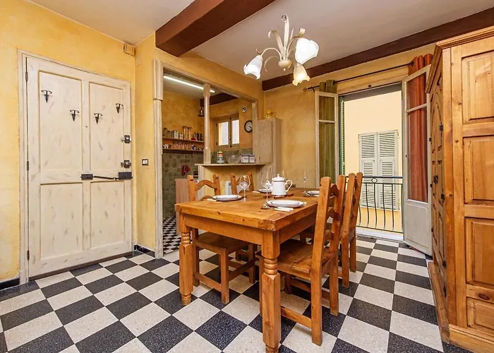 Sejour Serein Au Coeur De La Vieille - Apartment Menton